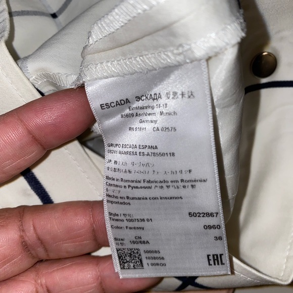 Escada Windowpane Patterned Shorts - Picture 8 of 9